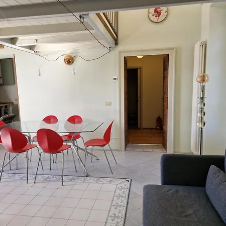 Ca Del Peppi, Charming View Tremezzina Co Апартаменты *